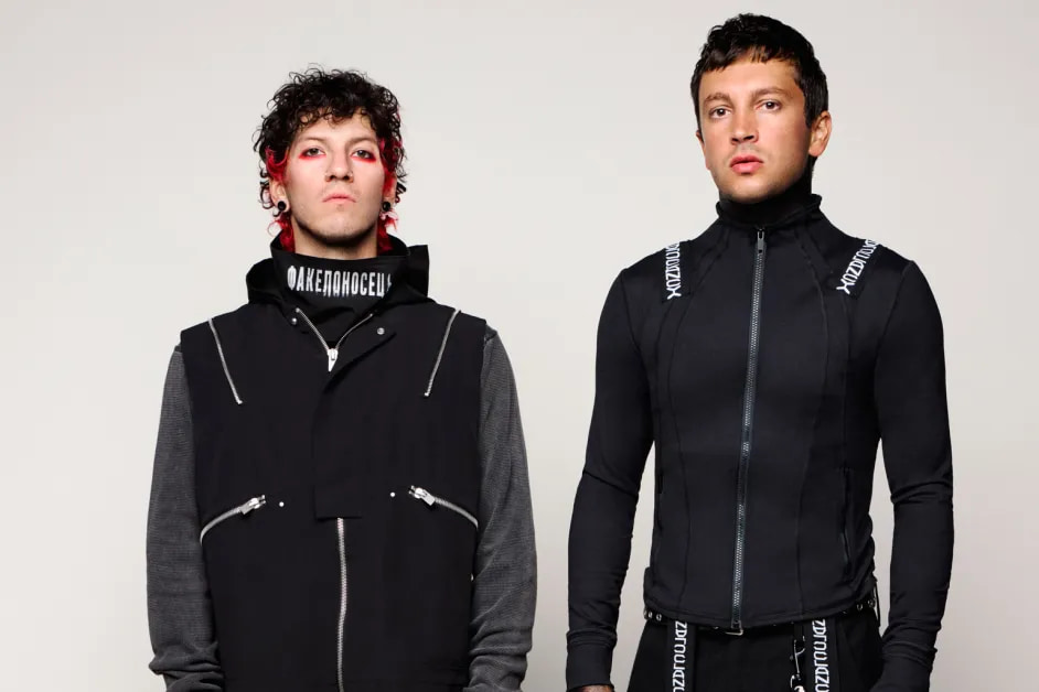 Twenty-One-Pilots-cr-Fabien-Kruszelnicki-2025-billboard-1548