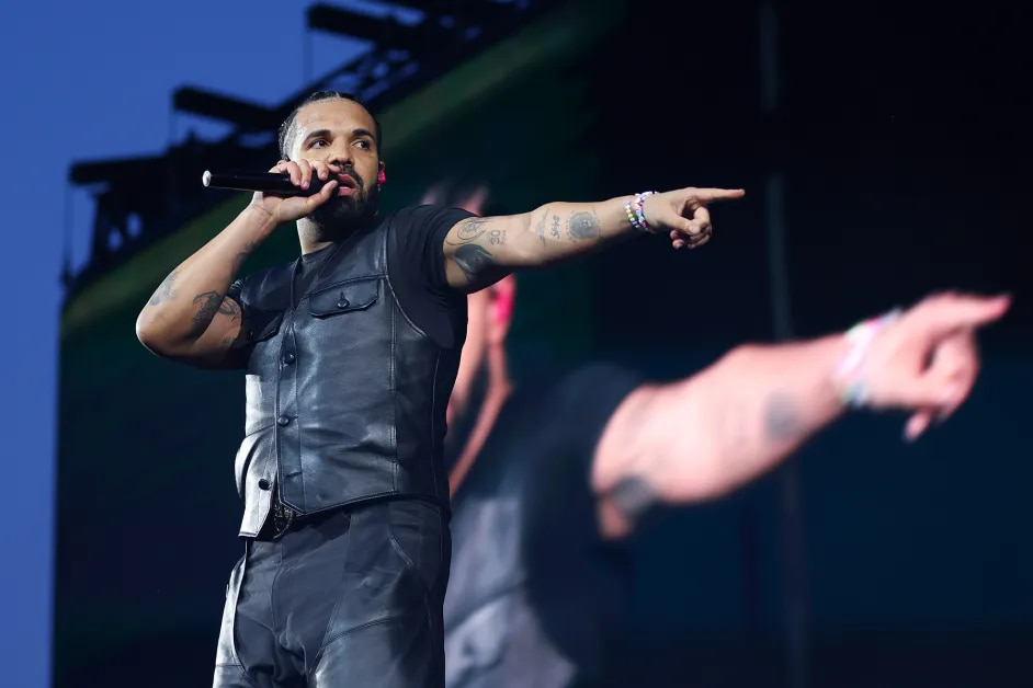 drake-wireless-festival-england-sj-2025-billboard-1800