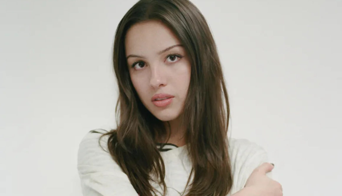olivia-rodrigo-press-olivia-parker-billboard-1800